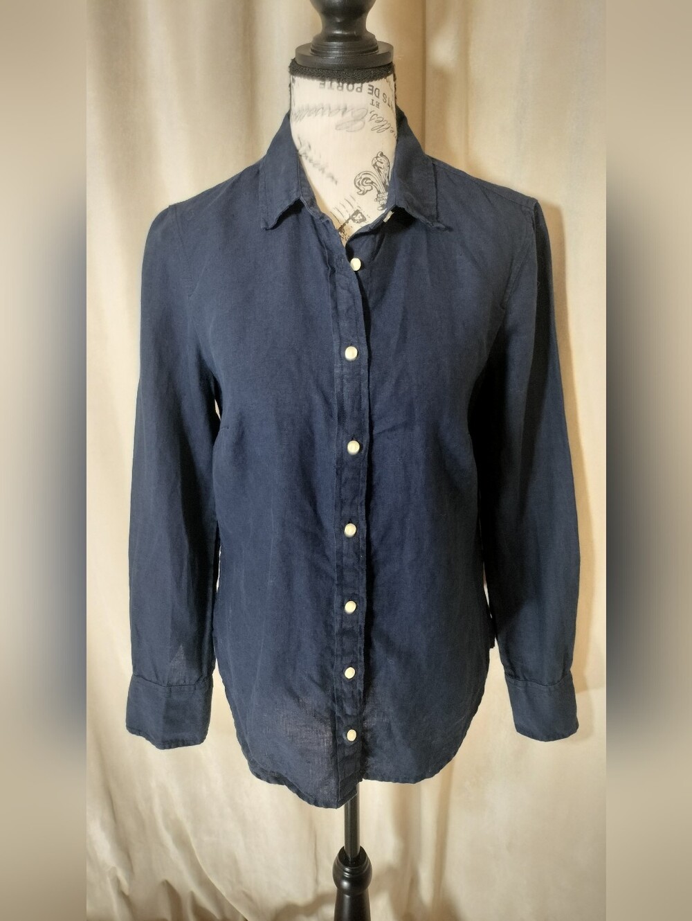 Baird McNutt for J.Crew Women's Irish Linen Slim Fit Navy Shirt. Size 4/US S